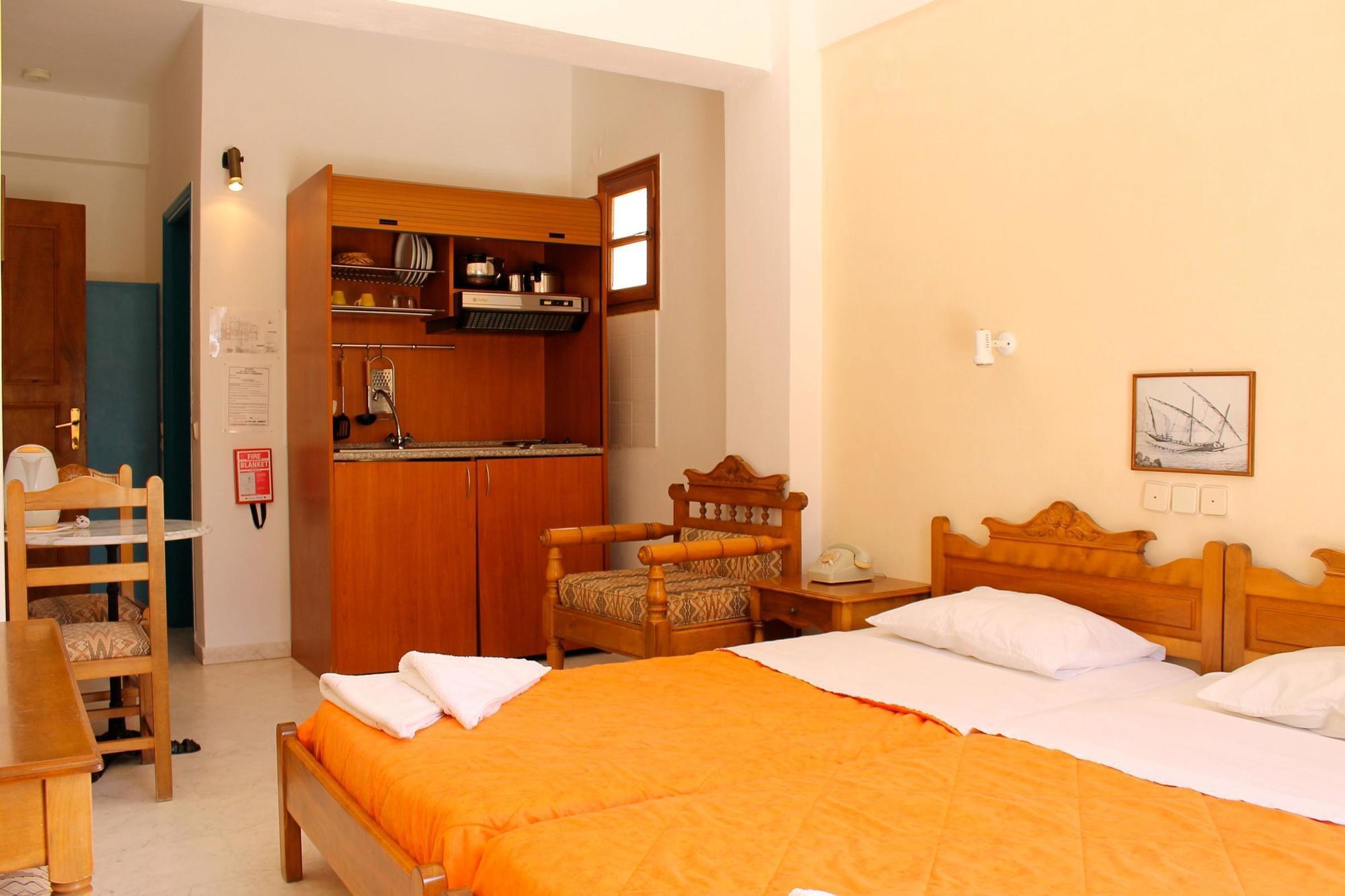 Kamári Alia Hotel מראה חיצוני תמונה