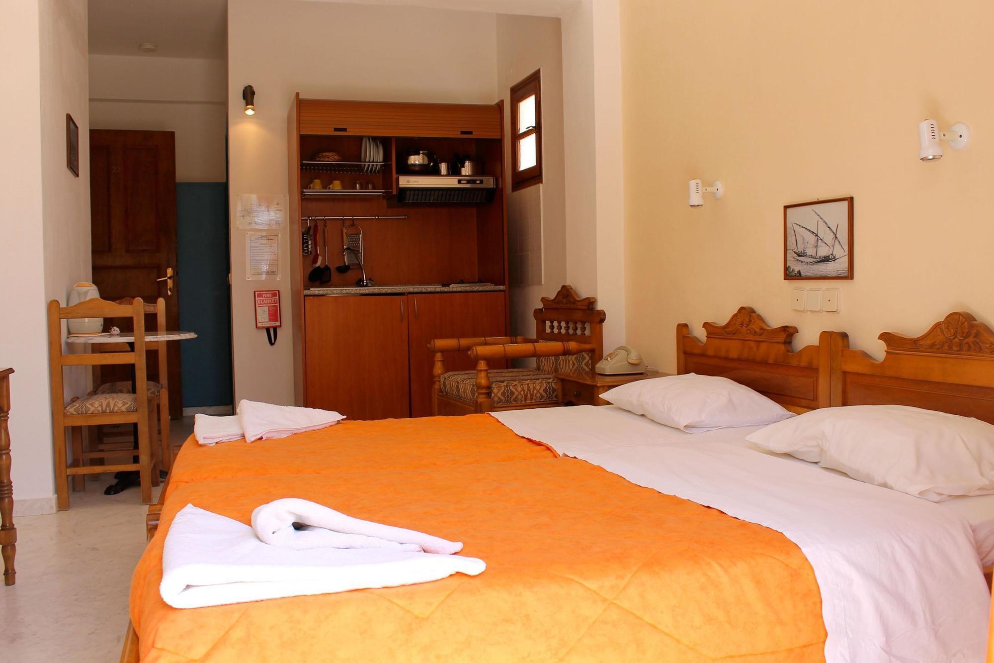 Kamári Alia Hotel מראה חיצוני תמונה