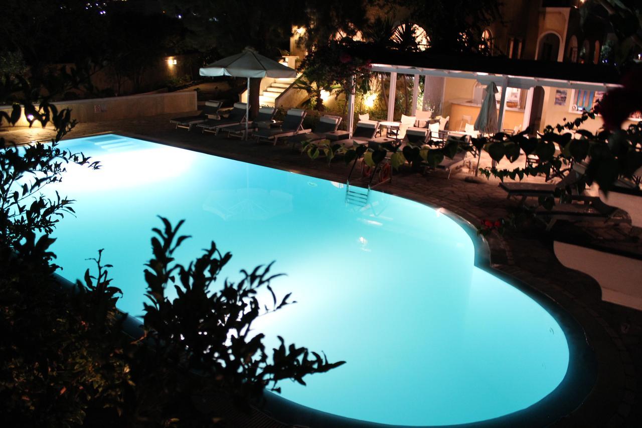 Kamári Alia Hotel מראה חיצוני תמונה