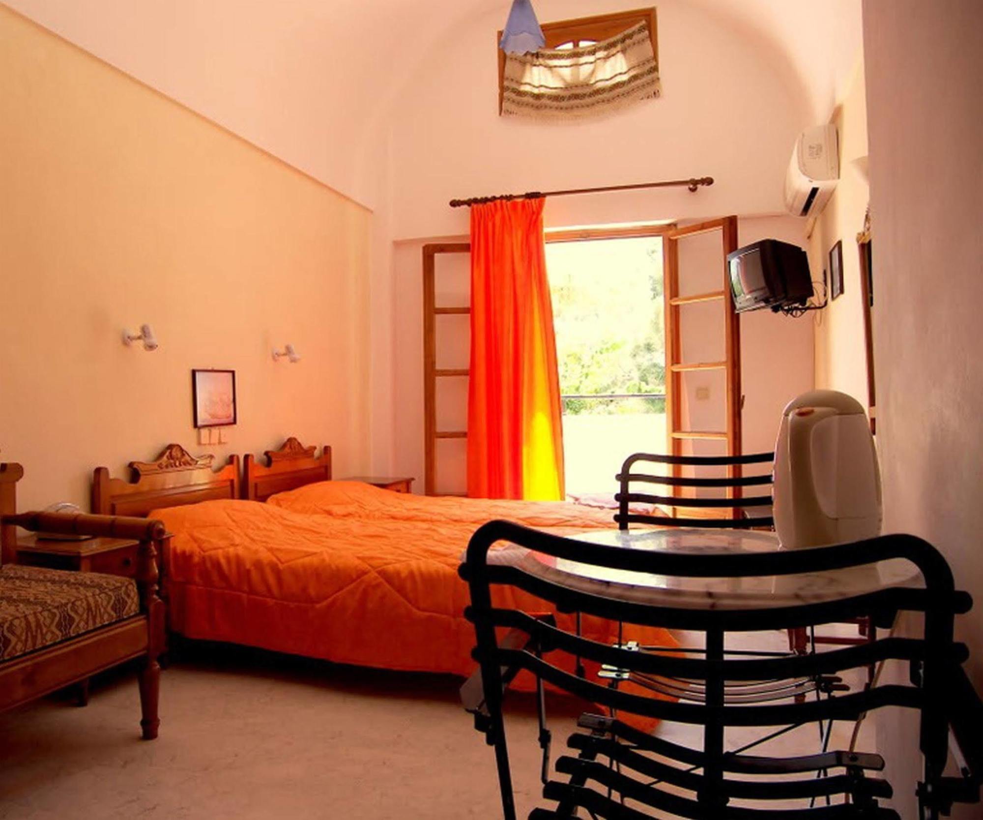 Kamári Alia Hotel מראה חיצוני תמונה